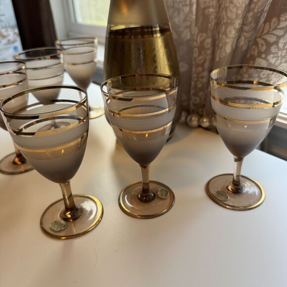 7 Pc. Vtg Bohemian Crystal Frost Amber Glass Gold Embossed Decanter Set Stemware - Picture 5 of 15